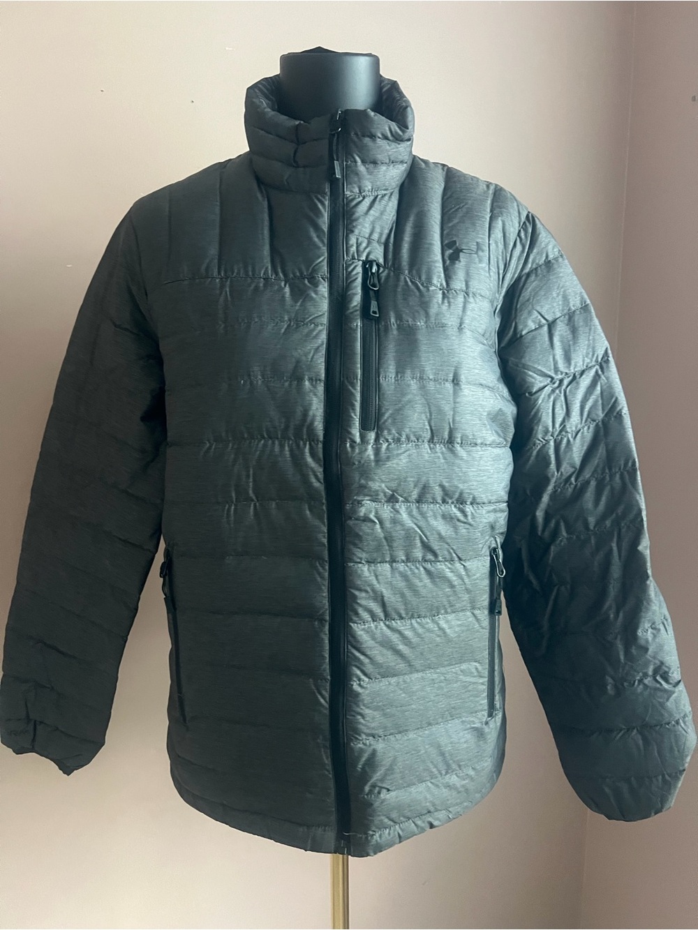 Under Armour Men's Dark Gray Quilted light weight Puffer Jacket